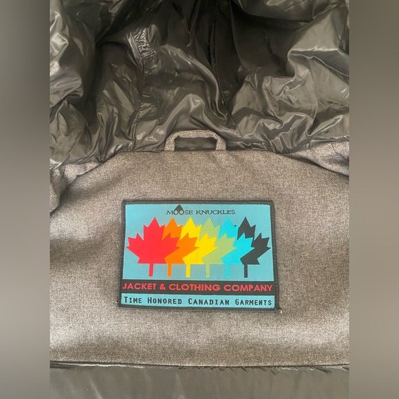 Men’s “Taylor Quilted” Moose Knuckles Winter Jacket Size Small - Picture 5 of 10